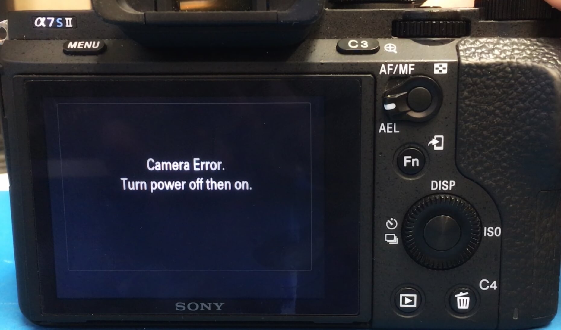 Фотоаппарат ошибка. Сони n95. Sony n50 характеристики. Проверить Sony a7s по серийному номеру 3787168. Ошибка фотоаппарата.